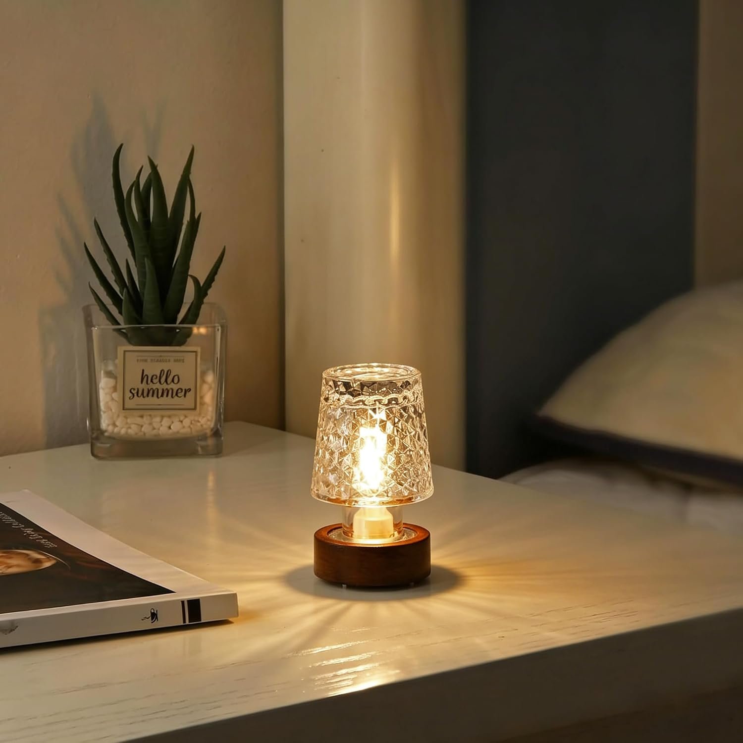 Mini Soft Warm LED Night Light, Battery Operated Portable Glass Lamp with Timer, Art Deco Style, Crystal Color, for Adults