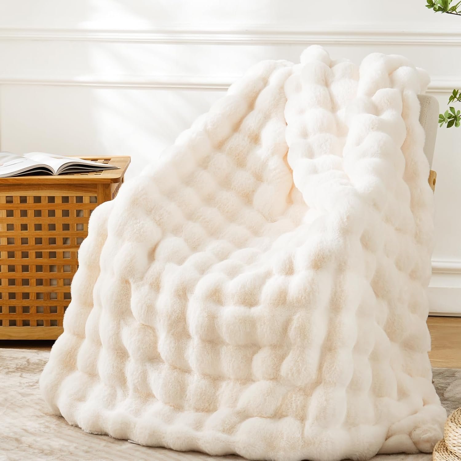 BENVWE Faux Fur Throw Blanket for Couch – Cozy Plush Fluffy Soft Thick Bubble Blanket for Living Room Home Decor – Mothers Day Birthday Gifts for Women, Cream White, 51″ x 63″