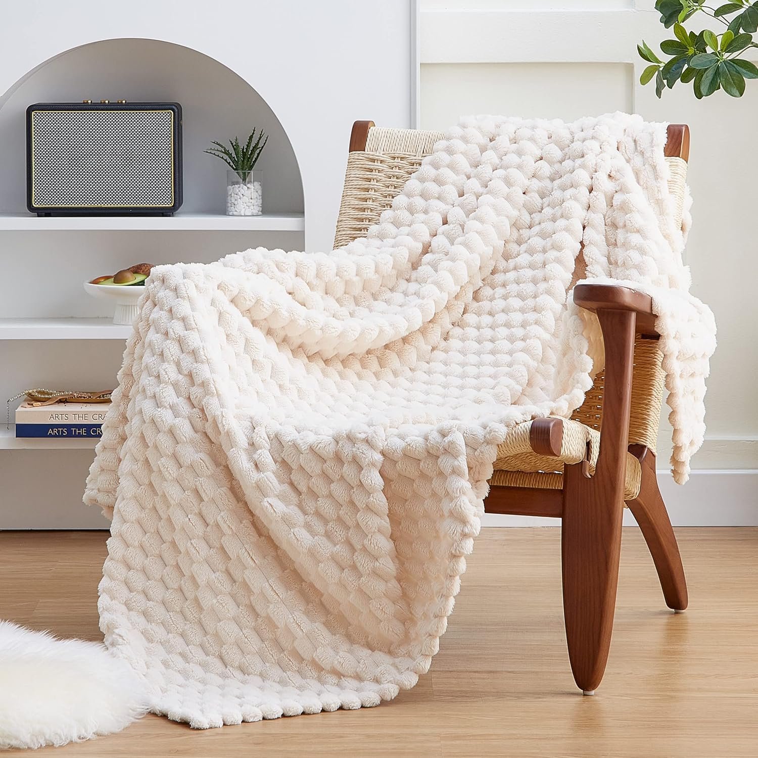 EXQ Home Fleece Throw Blanket for Couch or Bed – 3D Imitation Turtle Shell Jacquard Decorative Blankets – Cozy Soft Lightweight Fuzzy Flannel Blanket Suitable for All Seasons(50″×60″,Beige)