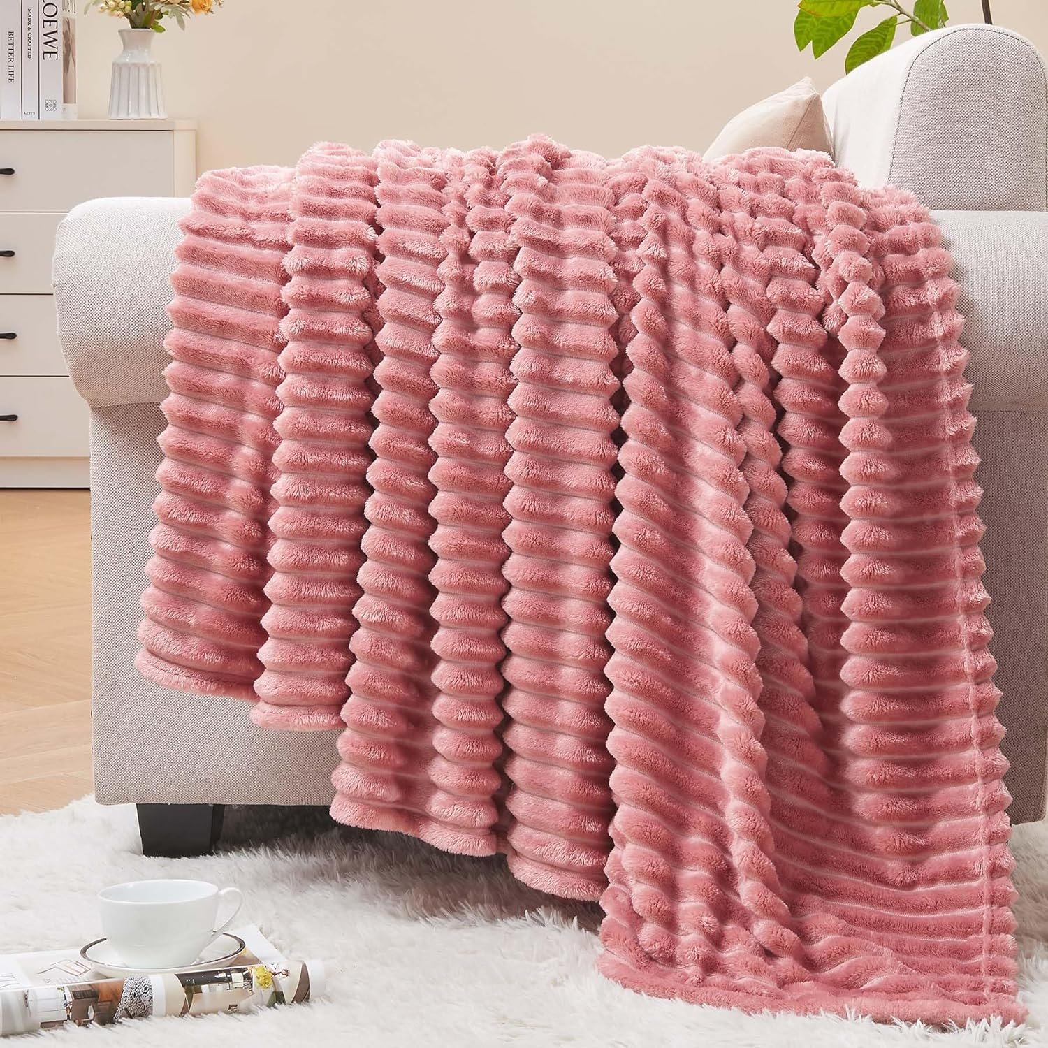 BEDELITE Fleece Throw Blanket for Couch – 3D Ribbed Jacquard Soft and Warm Decorative Fuzzy Blanket – Cozy, Fluffy, Plush Lightweight Pink Throw Blankets for Bed, Sofa, 50×60 inches